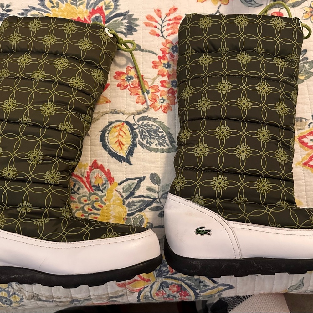 EUC Lacoste Warm Puffy Boots- Wome sz 8.5
